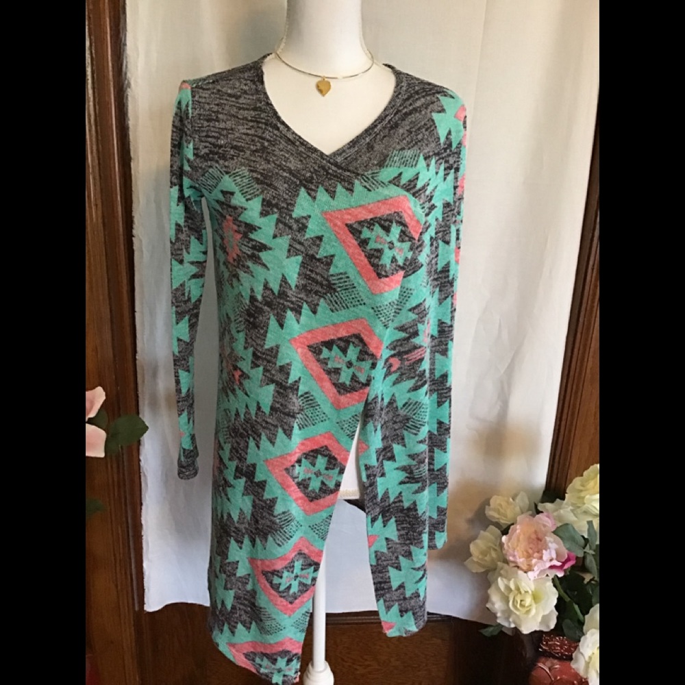 It’s Our Time Top sweater Cardigan size S